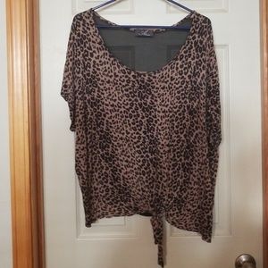 Off the Shoulder Knot Tee